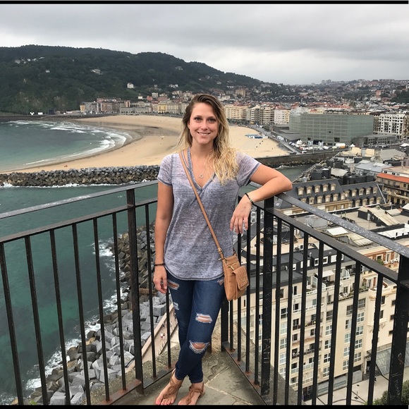 Meet Your Posher, Anna! - Picture 4 of 8